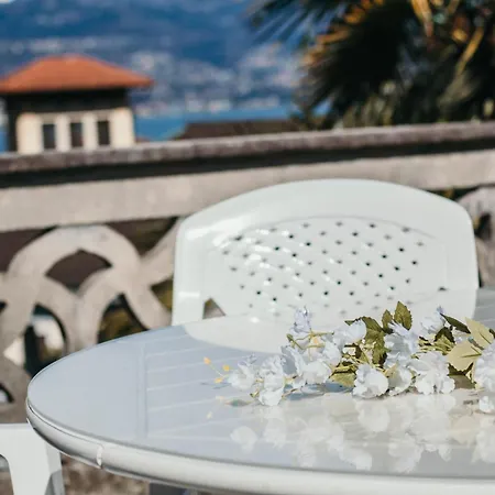 Apartment The Queen's - Candela Stresa