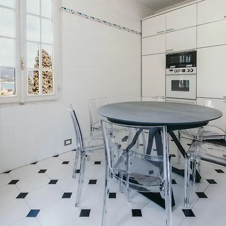 The Queen's - Candela Apartment