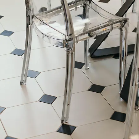 The Queen's - Candela Apartment Stresa