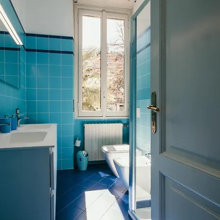 The Queen's - Candela *