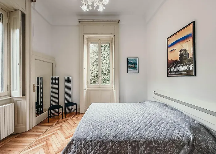 The Queen's - Candela *