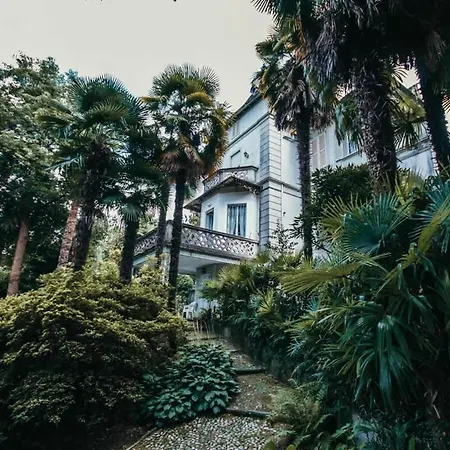 The Queen's - Candela Apartment Stresa